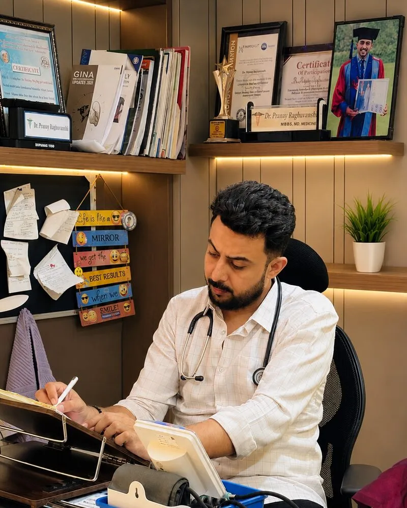 Dr. Pranay Raghuwanshi consulting a patient